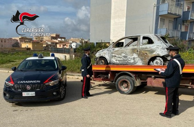 Auto a fuoco, un riberese chiede il patteggiamento