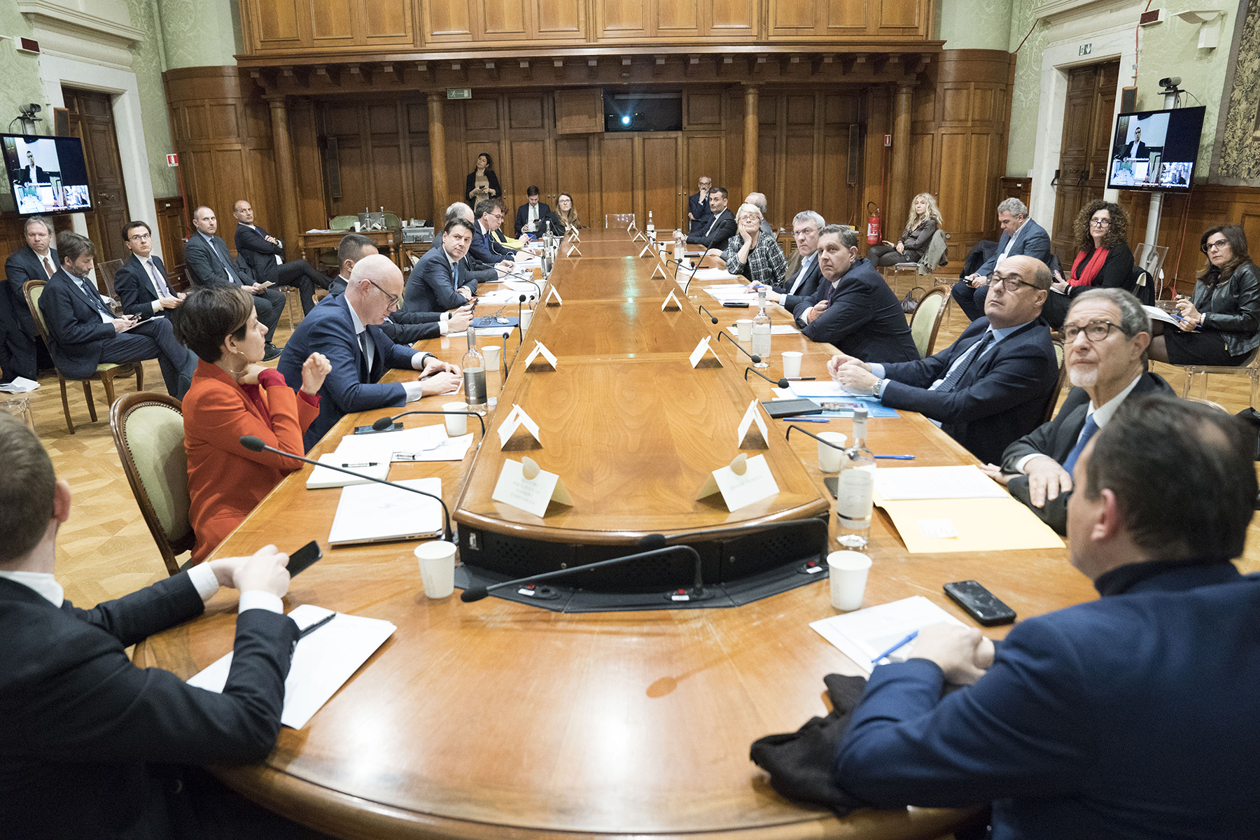 Coronavirus, le proposte di Musumeci al governo Conte