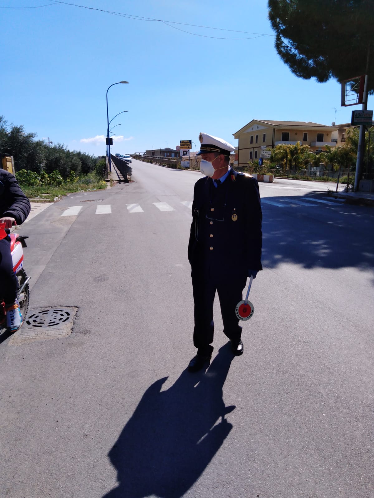 Scattano i primi controlli  anche a Ribera per limitare la presenza di persone in strada, impegnata anche la polizia municipale