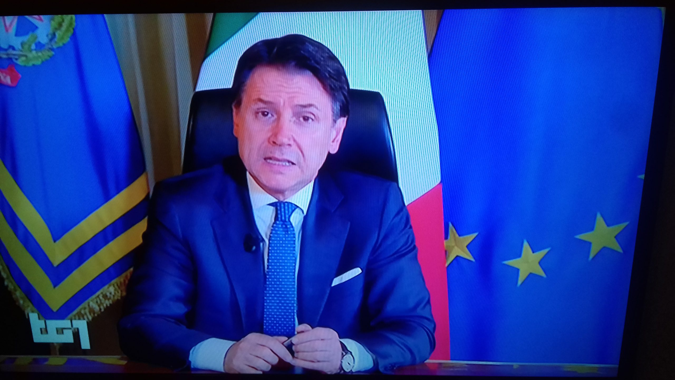 E' pandemia, l'Italia si ferma ancora di piu'. Conte garantisce il necessario