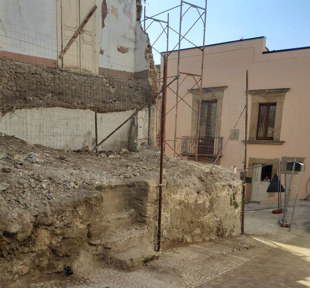 Via Oliveri a Sciacca, completati i lavori di messa in sicurezza della casa che era era in parte crollata il giorno di Natale