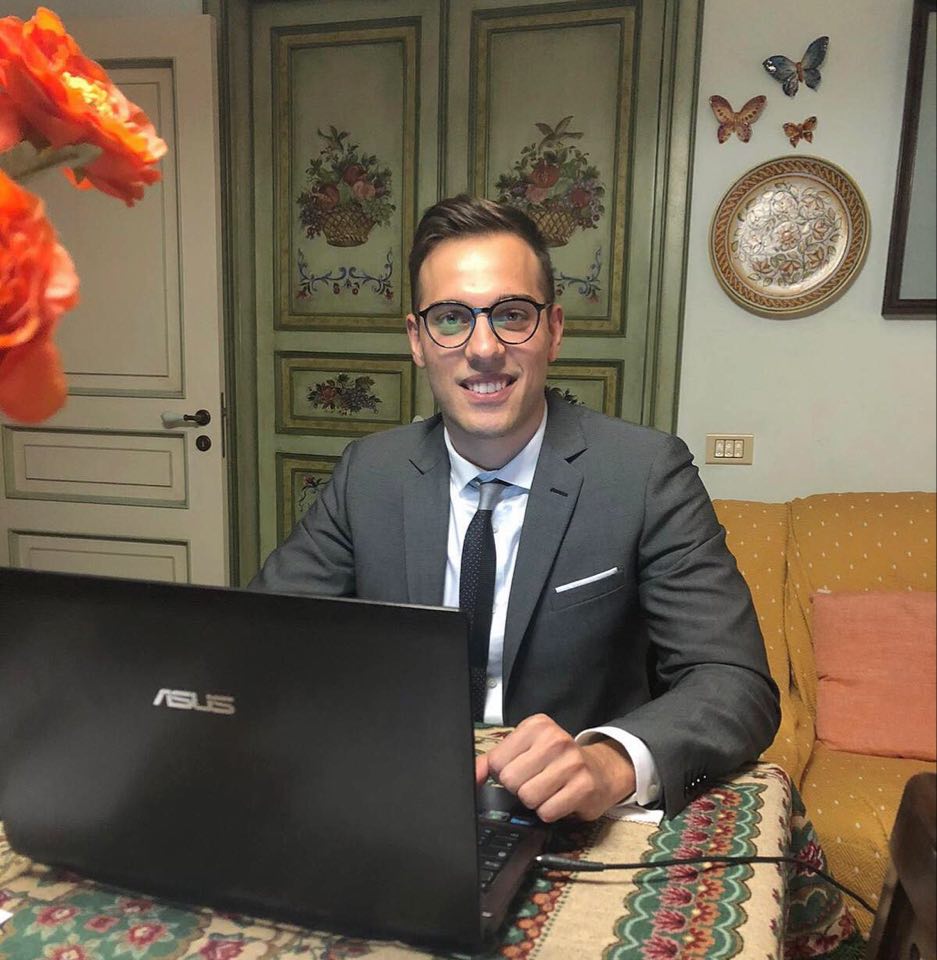 Neo laureato saccense e la sindaca Valenti la relatrice, altra sessione di laurea tramite Skype come l'emergenza impone
