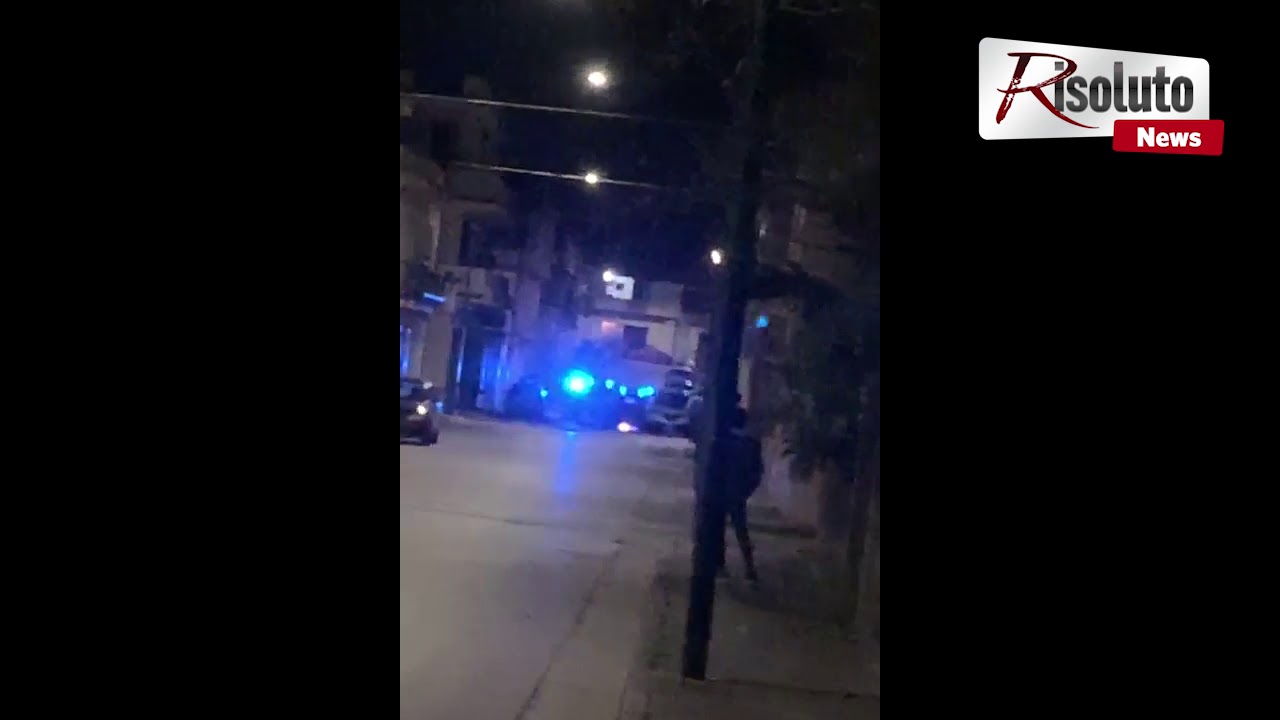 Rocambolesco inseguimento per le strade di Castelvetrano, giovane tenta di eludere i controlli le forze dell'ordine lo accerchiano (Video)