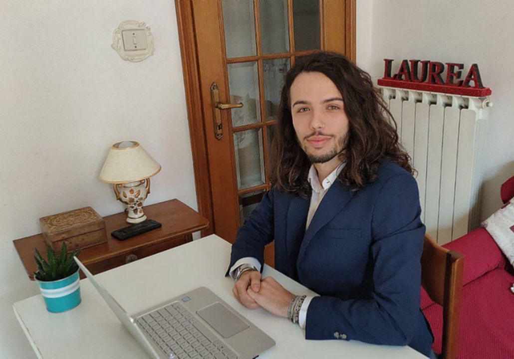 Studente saccense resta a Bologna e affronta la quarantena e si laurea