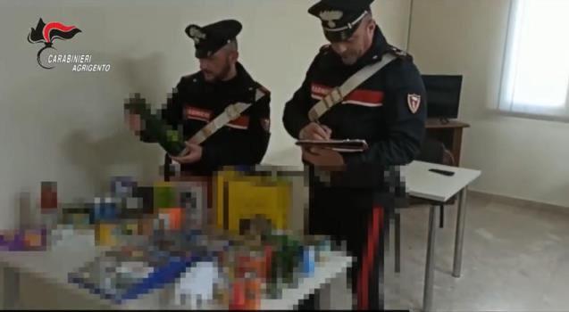 Bloccati al nord Italia per l'emergenza coronavirus subiscono furto in casa, carabinieri recuperano quanto rubato dai ladri