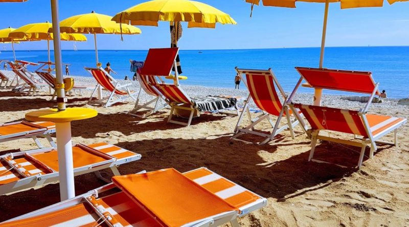 In Sicilia avvio della stagione balneare da luglio e gli stabilimenti potrebbero già ripartire, Musumeci:" In circuito 100 milioni di euro per le famiglie"