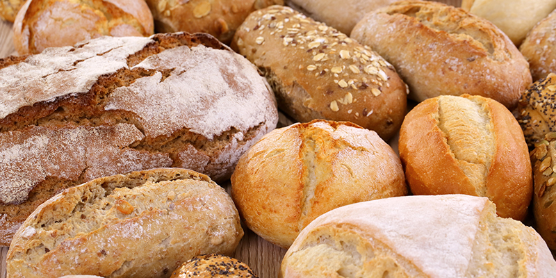 Cento chili di pane sequestrati, chiusura dell'attività e multa di 6 mila euro al gestore