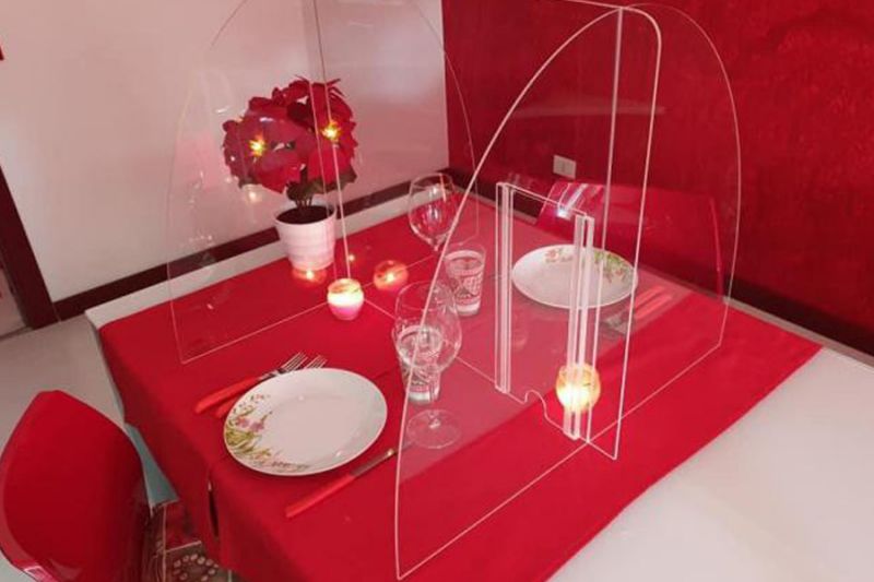 In una nota pizzeria di Palermo si riparte con le pareti in plexiglass sui tavoli, il progetto di Sergio Rocca di 'Visiva'