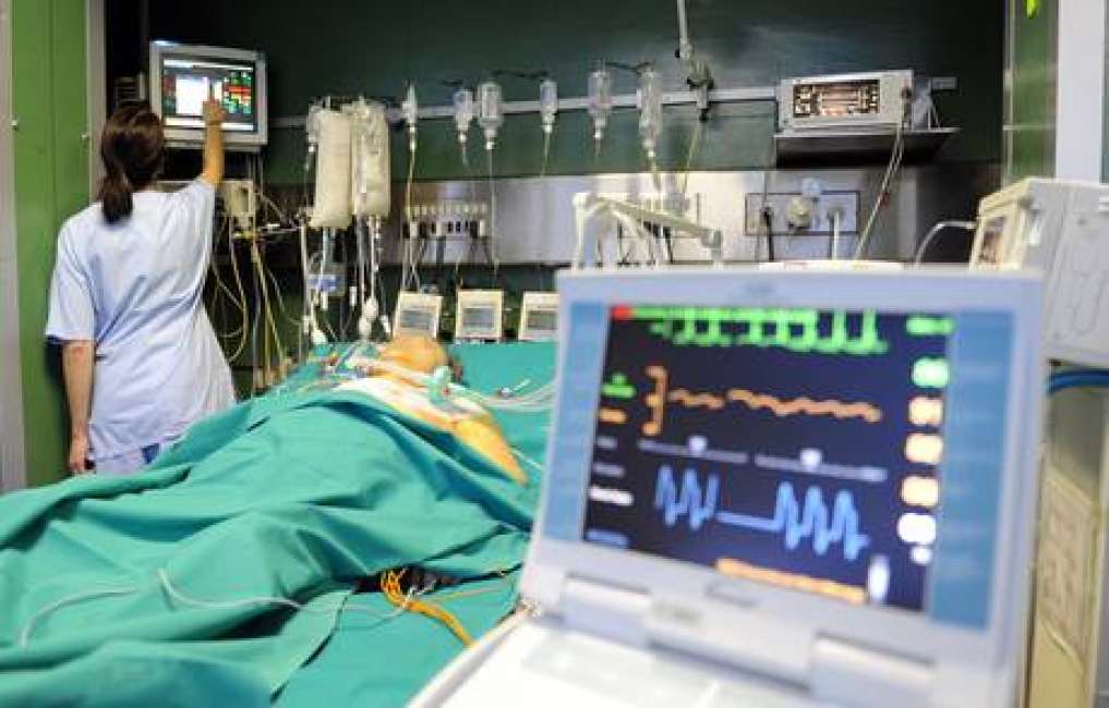 "Sono entrato morto e sono uscito vivo", uomo di 68 anni guarisce dal coronavirus e torna a casa