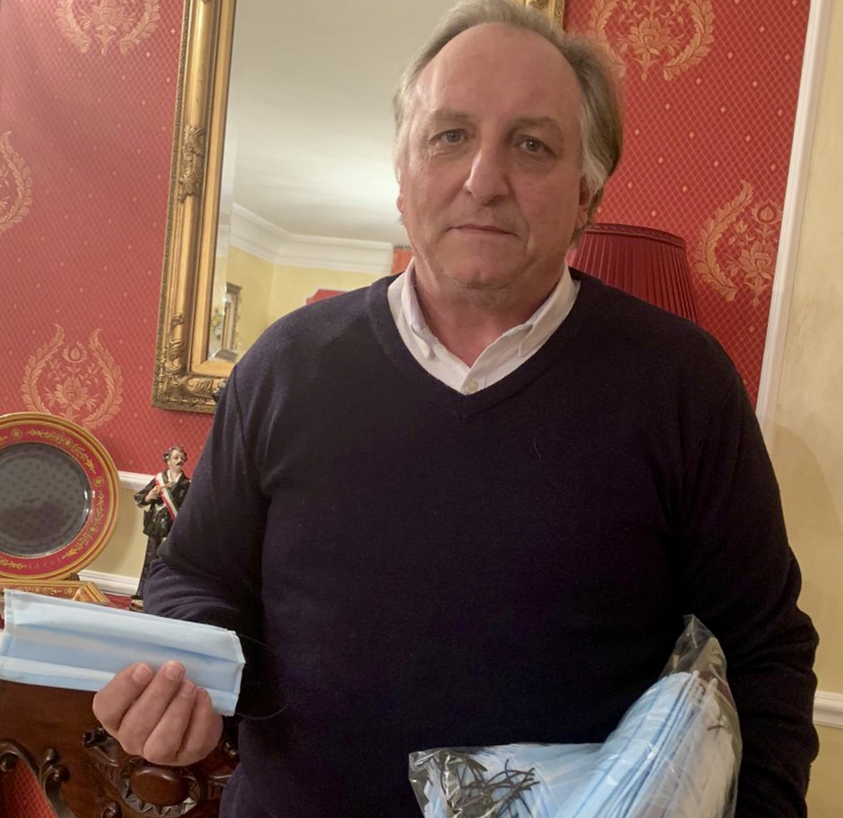 A Burgio arrivano 5000 mascherine donate da un imprenditore che opera in Germania