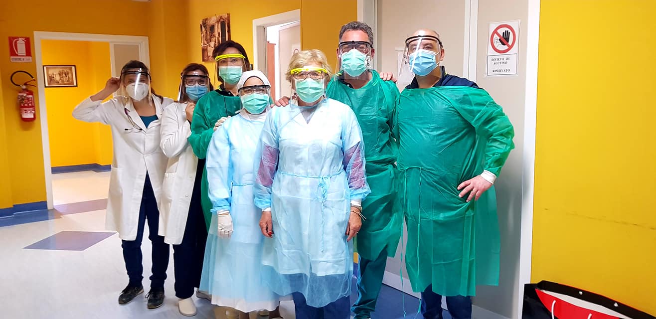 Ospedale di Sciacca, la G55 di Partanna consegna visiere protettive al reparto di oncologia