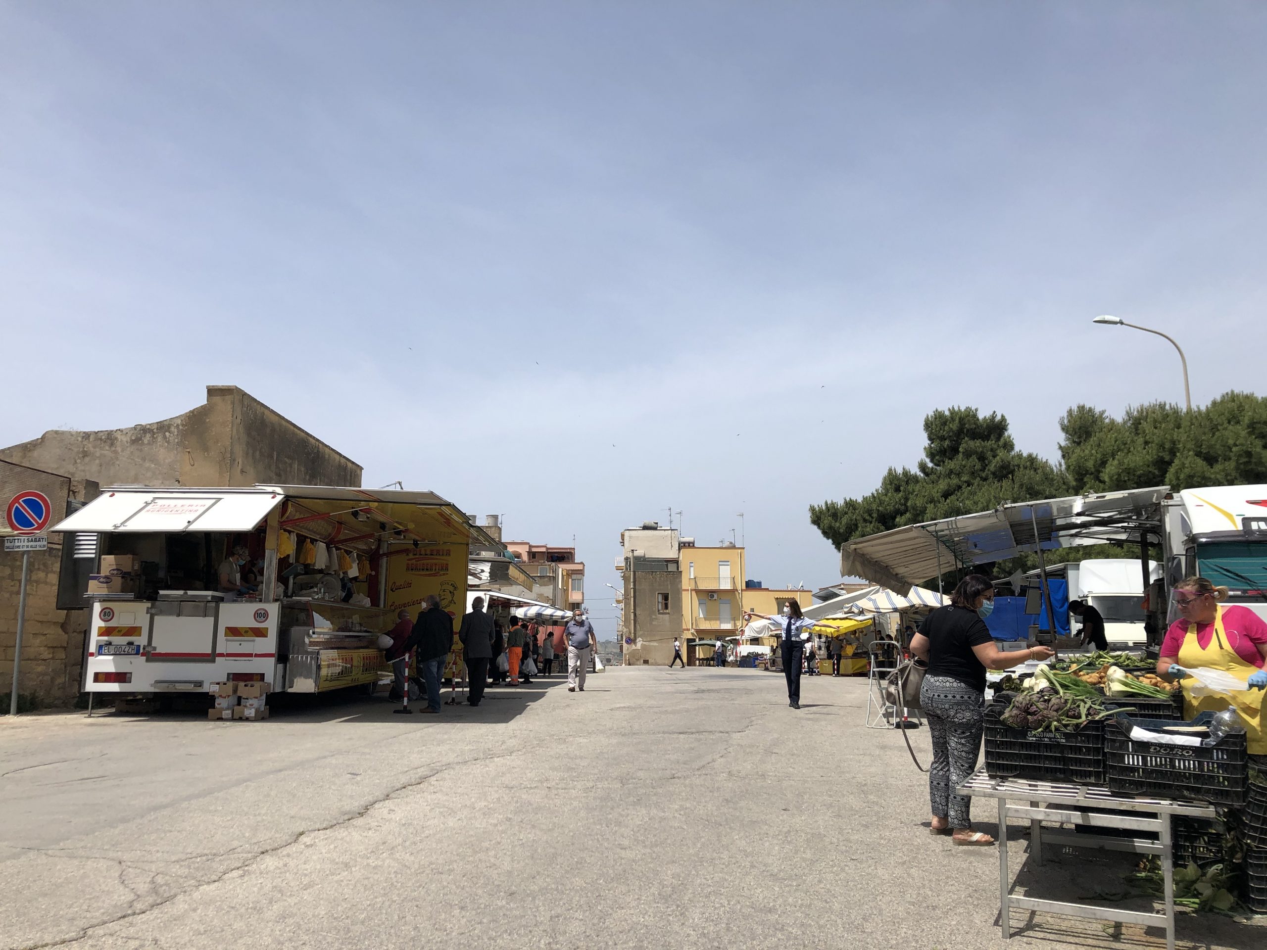 Riapre il mercato di San Michele a Sciacca con scarsa affluenza