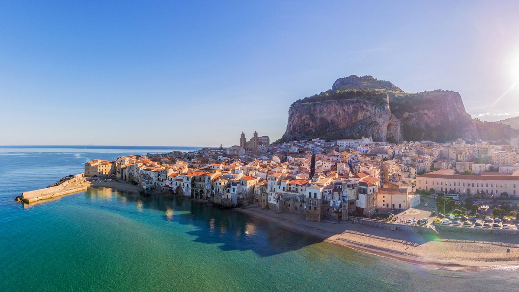 Soggiorno gratis, a Cefalù, per i medici della Lombardia: il regalo della Sicilia per dire “grazie” ai campioni della pandemia
