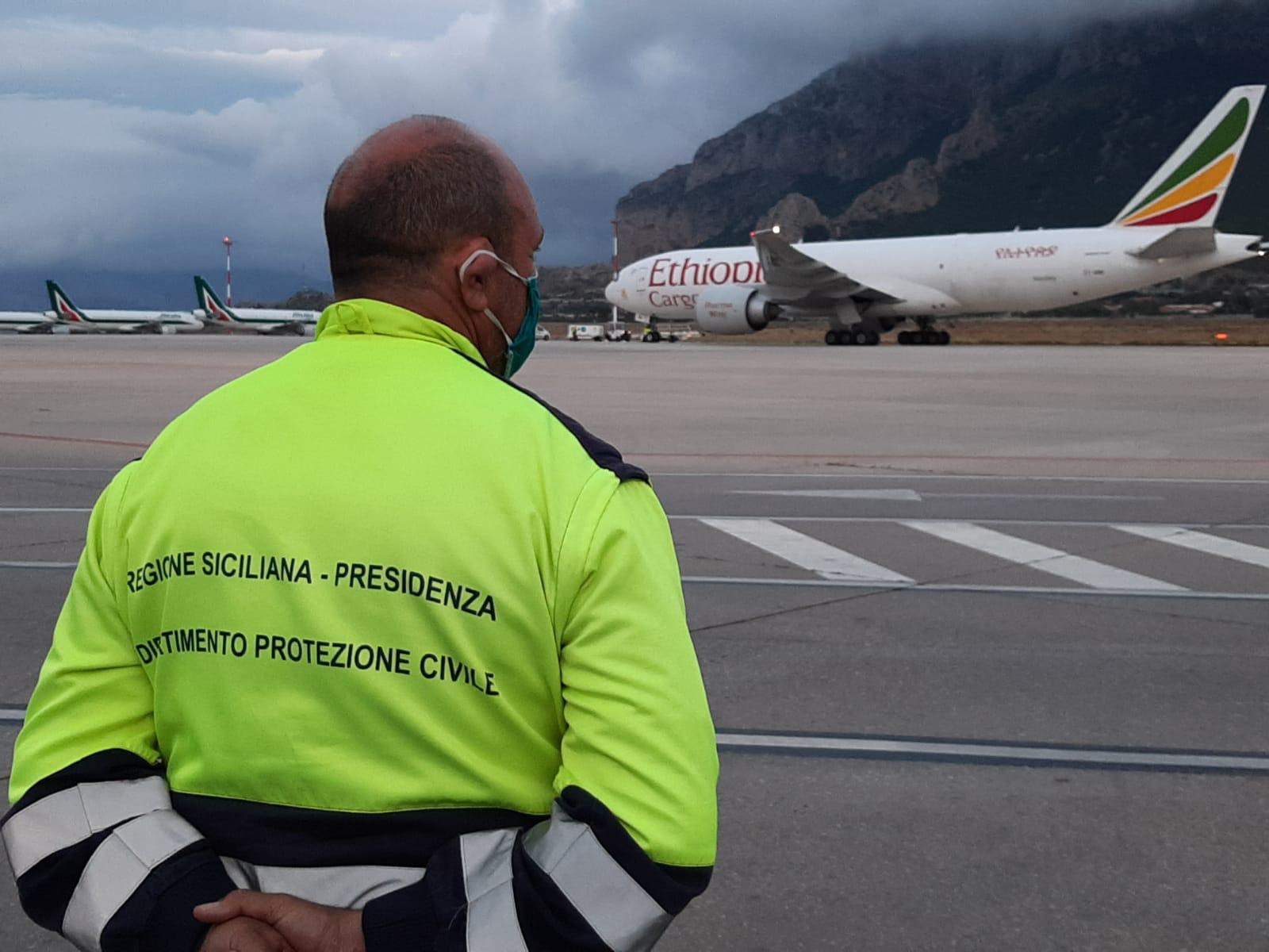 Nuovo cargo dalla Cina con materiale sanitario per la Sicilia