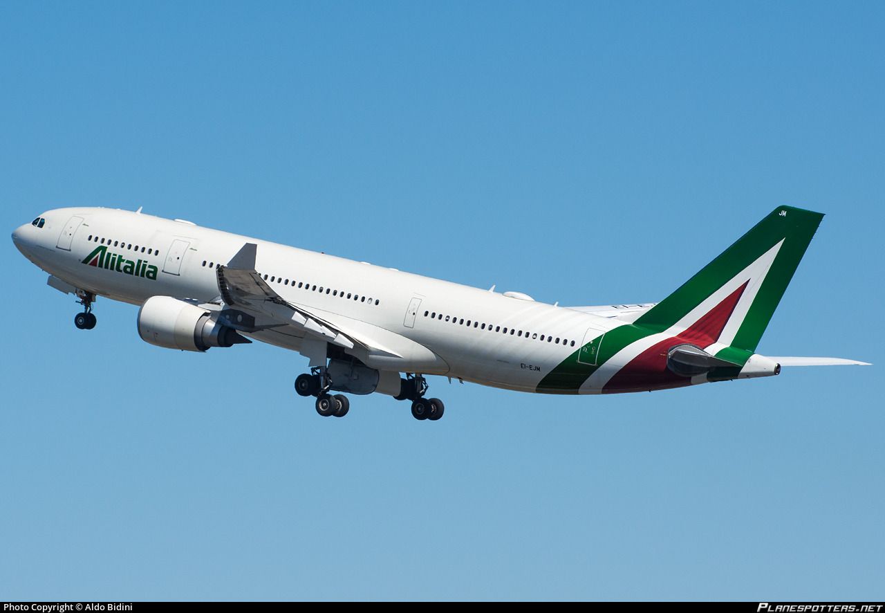 Alitalia impiega un airbus intercontinentale sul volo Roma-Palermo per scongiurare assembramenti