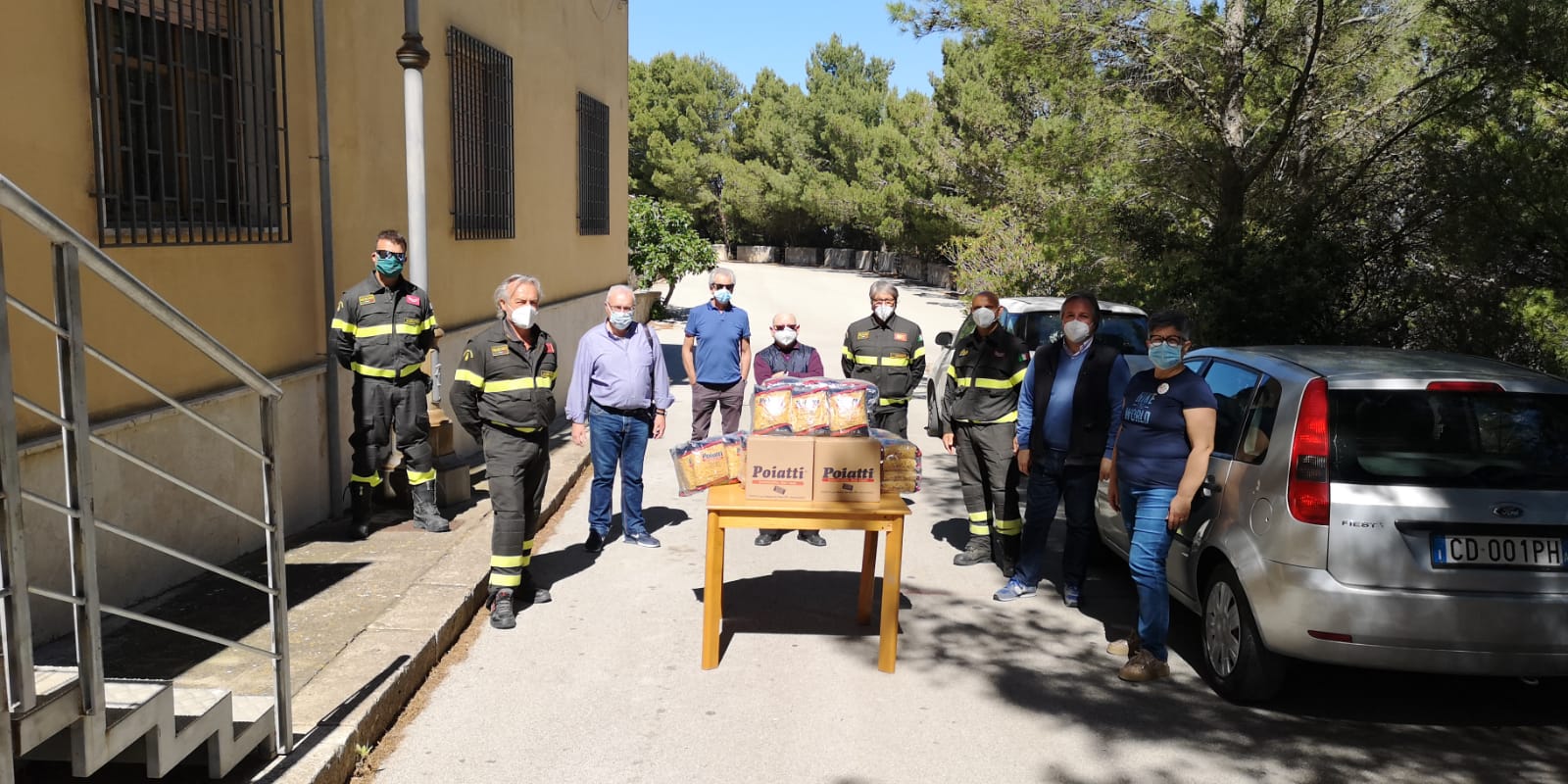 Sciacca, i Vigili del Fuoco consegnano 420 chili di pasta alla Caritas San Calogero per le famiglie bisognose