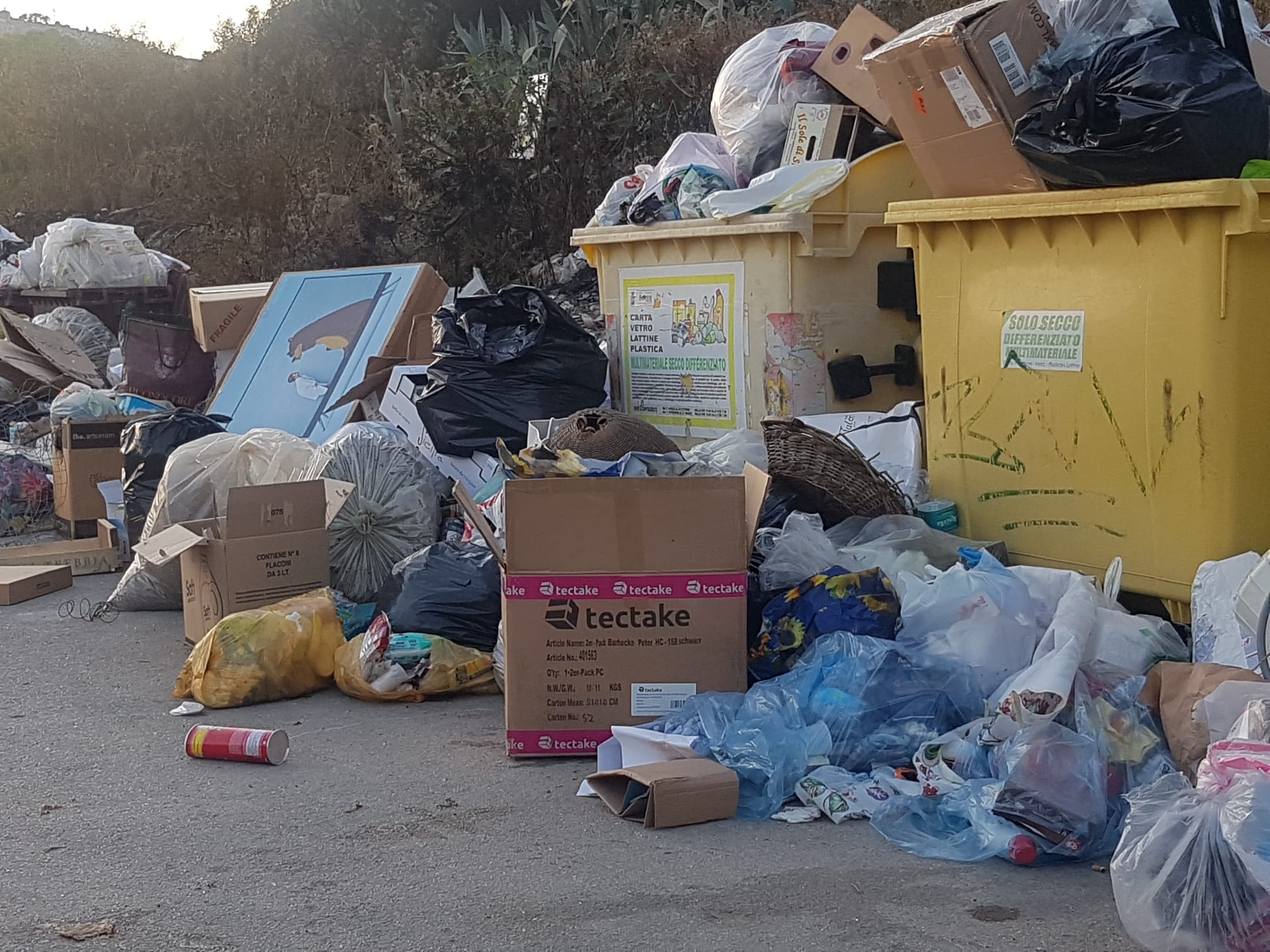 Rifiuti e degrado, segnalazioni dai consiglieri dal porto a San Giorgio