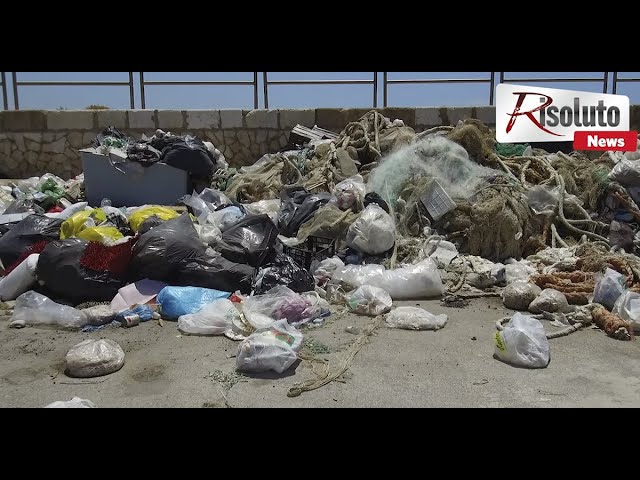 Bonifica e controlli al porto di Sciacca in attesa delle telecamere (Video)