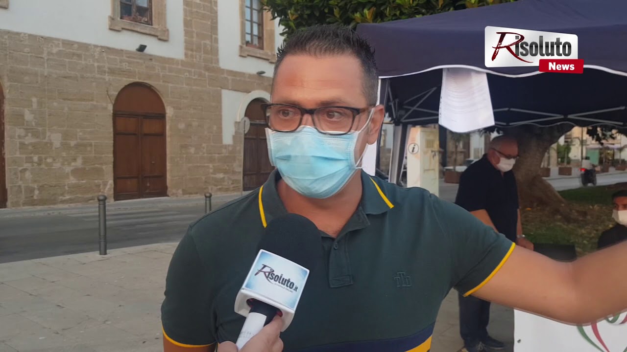Lavoratori stagionali di Sciacca in piazza per un sit-in:"Siamo pronti a  lavorare per la collettività, ma qualcuno deve aiutarci"
