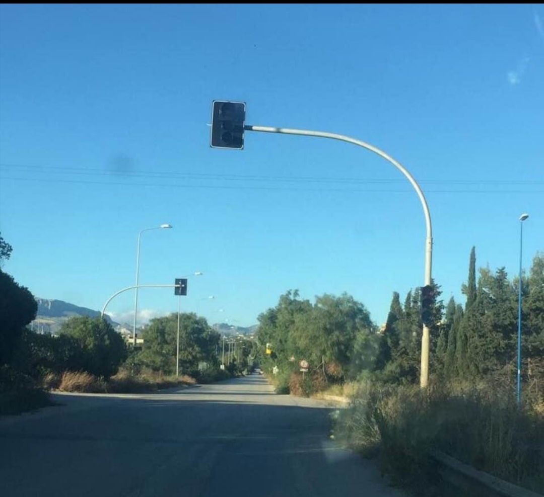 Sciacca, i semafori per le contrade Foggia e San Marco non funzionano e i consiglieri scrivono all'amministrazione