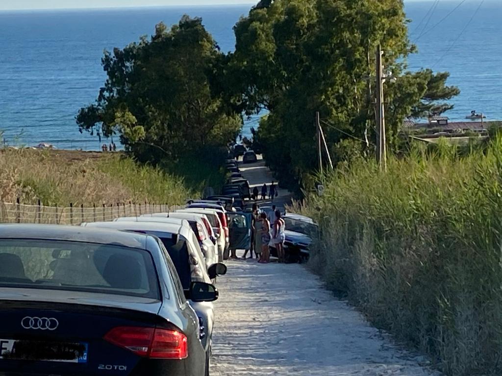 Altra domenica difficile a San Giorgio per il parcheggio delle auto