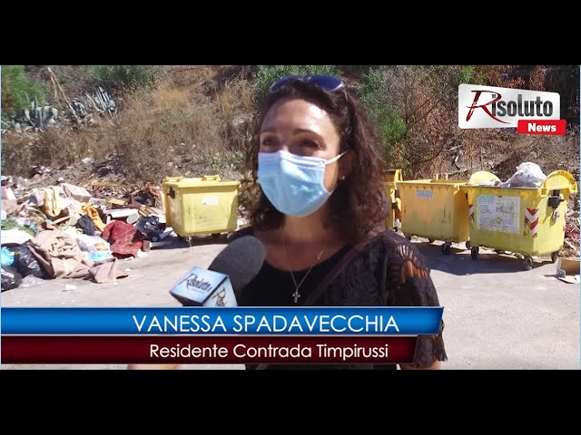Coppia belga compra casa a Lumia per l'estate, ma la discarica di rifiuti gli rovina le vacanze