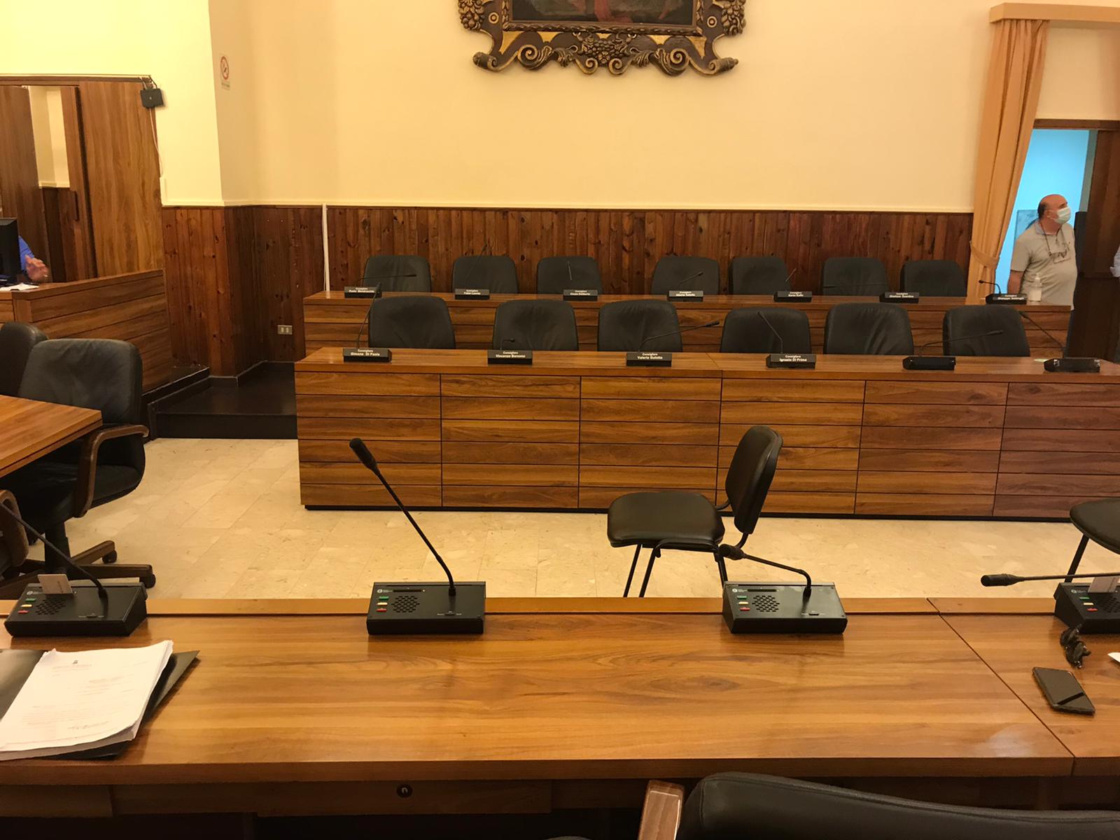 Seduta del consiglio comunale di Sciacca in composizione "mista", approvata la consulta del commercio con gli emendamenti dell'opposizione