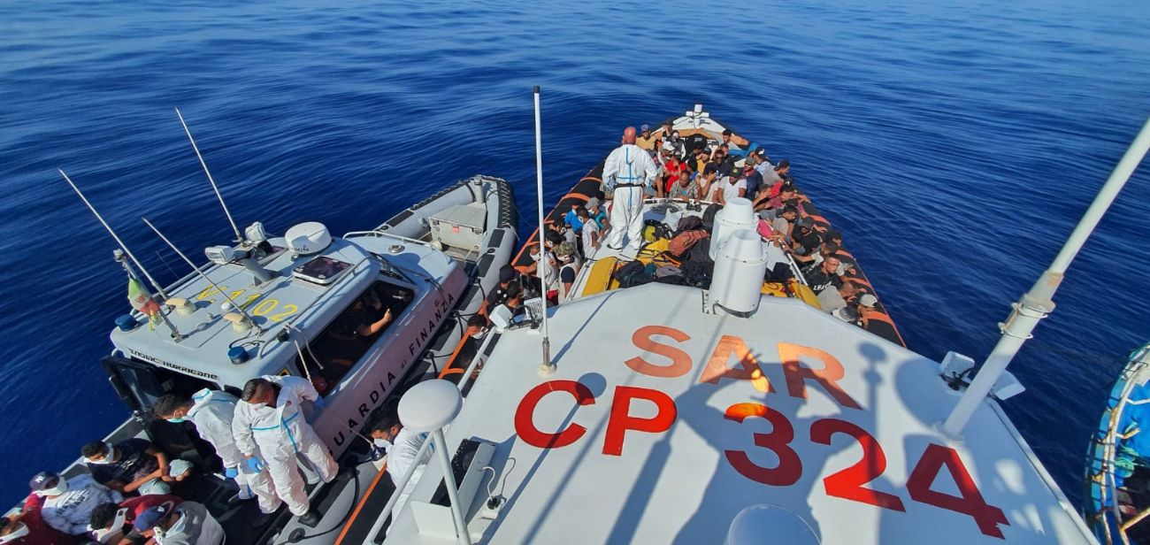 Convalidato il fermo di 5 tunisini bloccati a Lampedusa per favoreggiamento dell'immigrazione clandestina