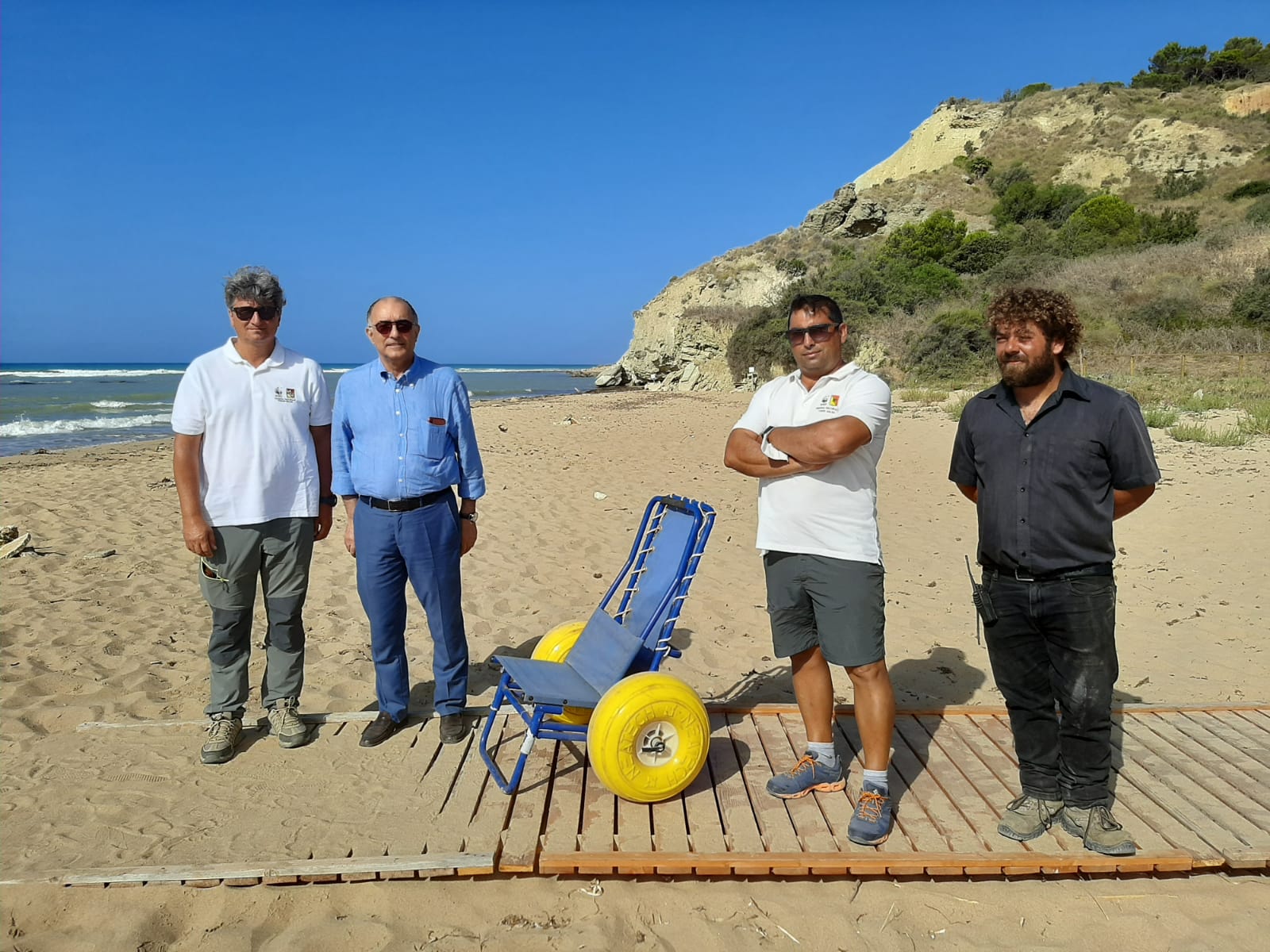 A Torre Salsa arriva in spiaggia la sedia job donata dall’associazione “A cuore aperto”