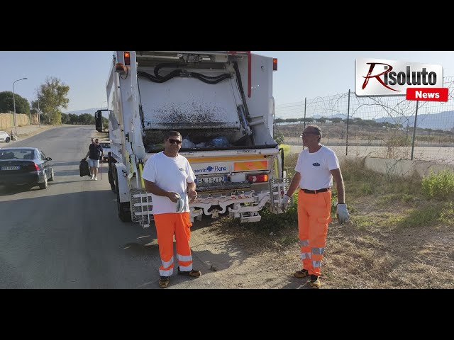 Il secco indifferenziato oggi al Centro di raccolta comunale, lunghe code all'isola ecologica di contrada Perriera