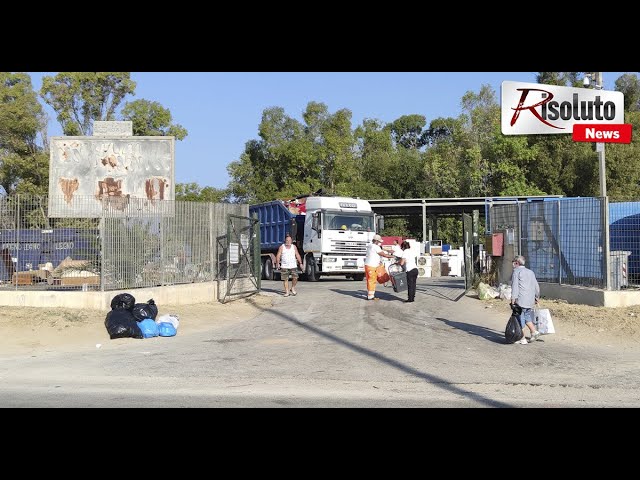 A Sciacca corsa al centro comunale di raccolta dei rifiuti dopo la notizia che lunedì non sarà ritirata la frazione umida (Video)