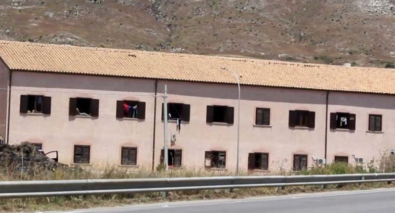 Fuga da Villa Sikania a Siculiana, morto un giovane eritreo