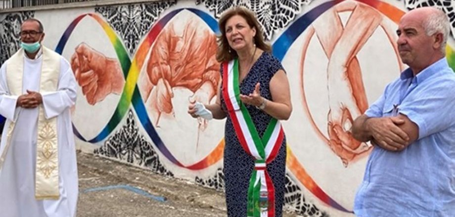 Montevago, inaugurato murales dell’artista Paolo Manno dedicato alle donne