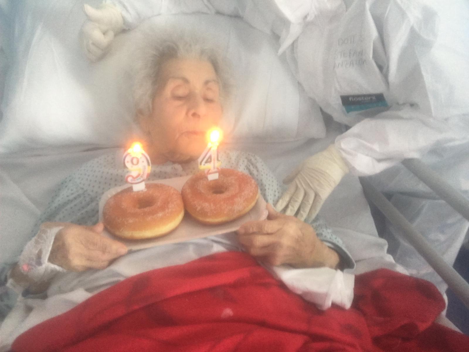 Affetta da Covid, anziana signora di Menfi festeggia 94 anni all’ospedale di Caltanissetta