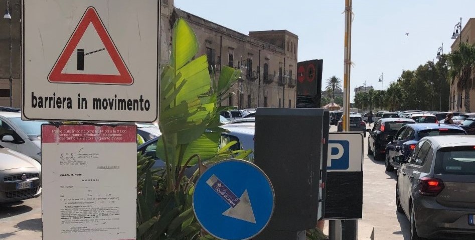 Sette negozianti pronti a vendere i "gratta e sosta" a Sciacca, ma il Comune vuole prorogare i termini di scadenza dell'avviso