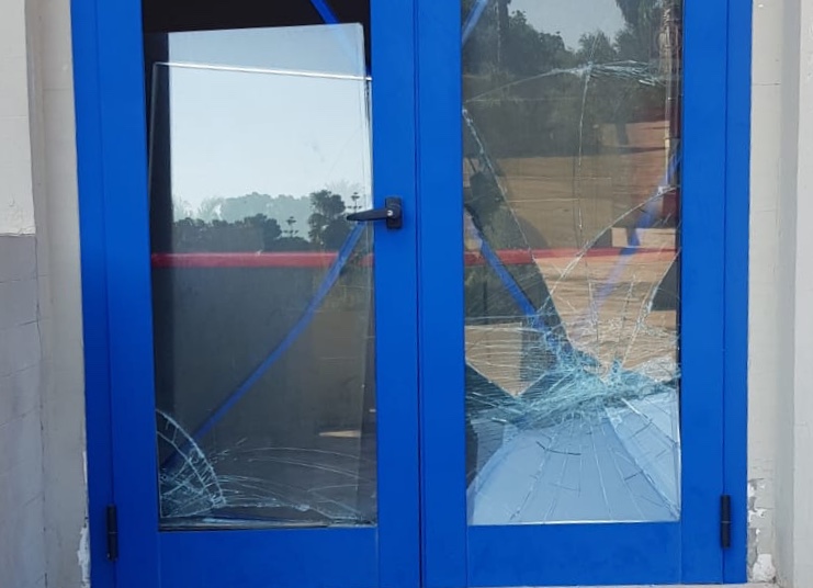 Vandali al teatro Samona’ di Sciacca, Monte: “Sigillo la porta a mie spese”