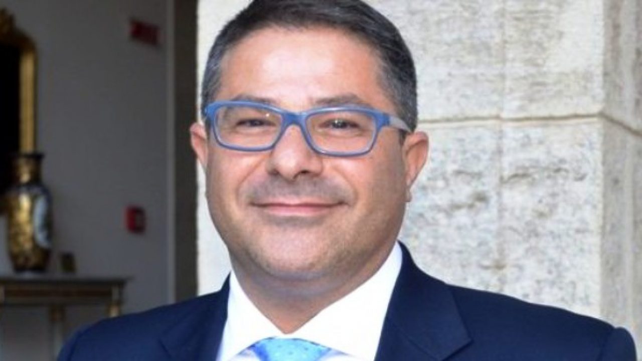 Riduzione dei compensi dei deputati regionali e dei componenti della giunta regionale, la proposta di Pullara