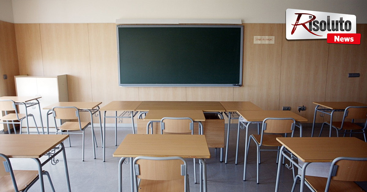 Orlando chiude le scuole a Palermo, botta e risposta con l'assessore Razza