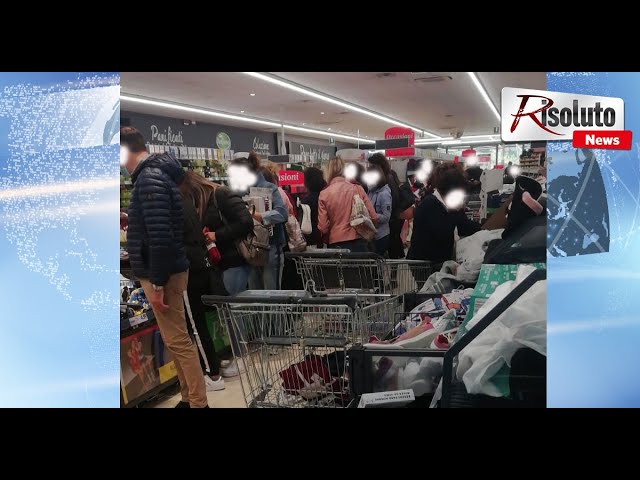 Assembramento in un supermercato di Sciacca, le promo attirano troppi clienti (Video)