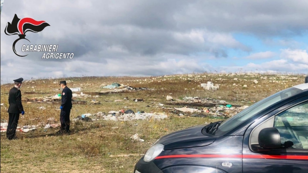 Canicattì, i carabinieri scoprono una grande discarica abusiva