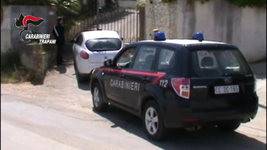 Festa di compleanno in casa ad Alcamo, arrivano i carabinieri e multano 13 persone