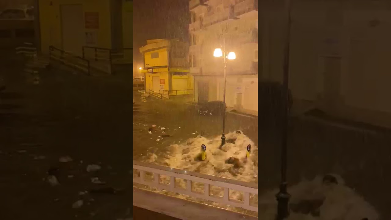Nubifragio su Favara, le strade trasformate in un fiume di rifiuti