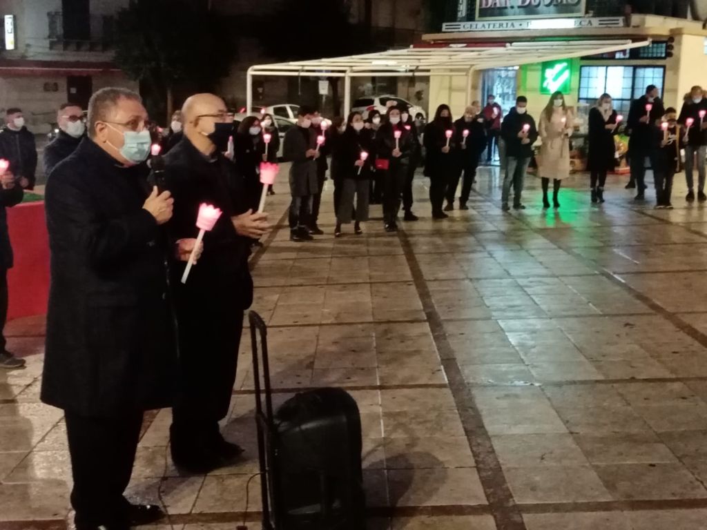 Una fiaccolata per Alessio e Ribera dice no alla droga
