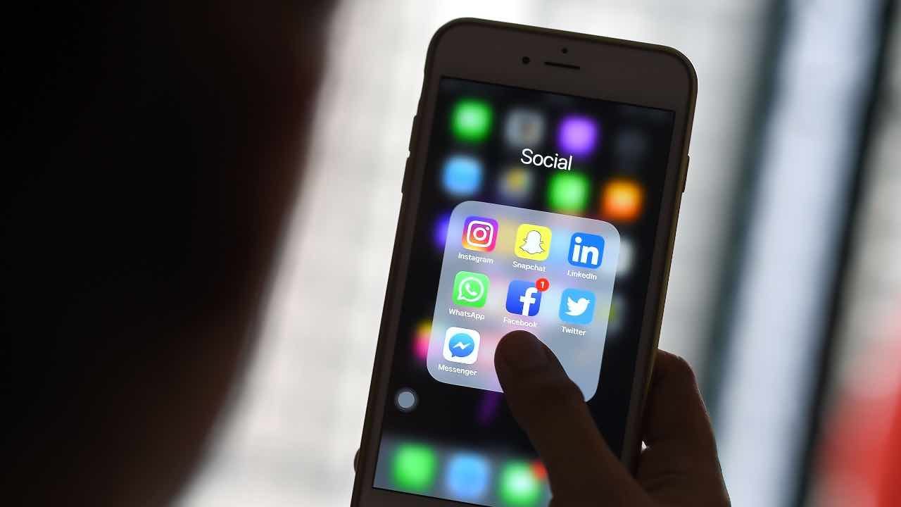 Nuova funzione "carrello" su whatsApp per lo shopping direttamente in chat