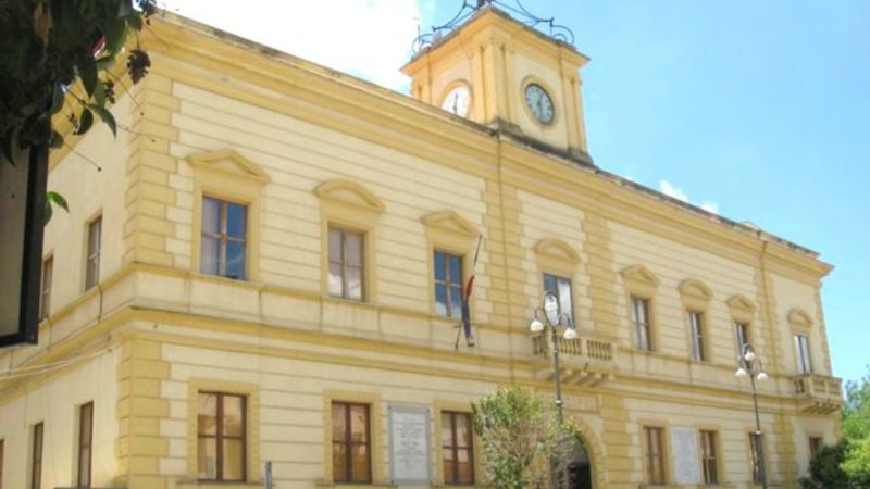 A Ribera buoni spesa con generi alimentari e prodotti di prima necessità recapitati a casa dal Comune