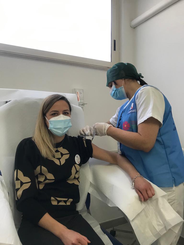 Vaccinata oggi anche l'oculista di Sciacca dirigente medico a Caserta: "E' responsabilità di tutti come cittadini"