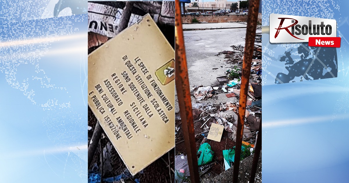 Anche un targa curiosa della Regione Siciliana fra gli ormai noti rifiuti che costeggiano il plesso Catusi di Sciacca con su scritto…