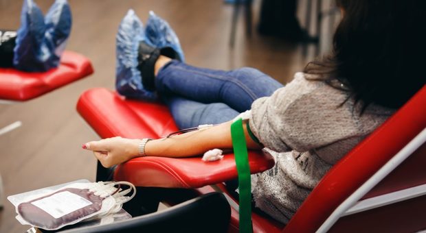 I donatori di sangue vaccinati contro il Covid dopo categorie a rischio e prioritarie