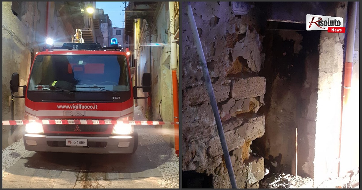 Fiamme in un'abitazione disabitata in via  Tumulieri a Sciacca