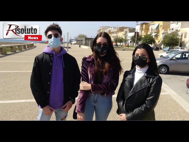 Presi in giro e insultati su una catena WhatsApp soltanto perché cantano, ragazzi di Sciacca vittime dei "cyberbulli"